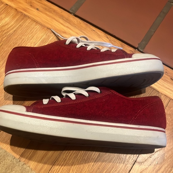 Women’s keens size 9 - Picture 3 of 8